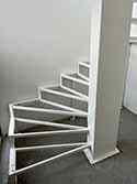 Stahltreppe mit Tragkonstruktion aus Stahlprofilen